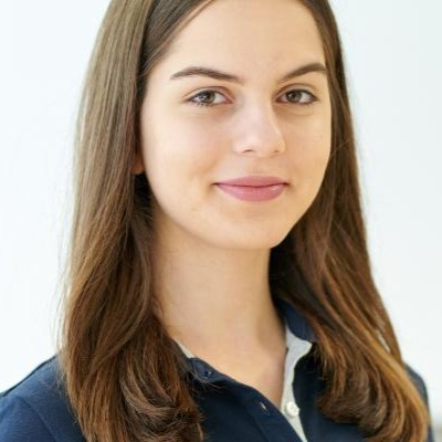 Maria Smith, Lead Content Writer and Editorial Lead at Erome Magazine